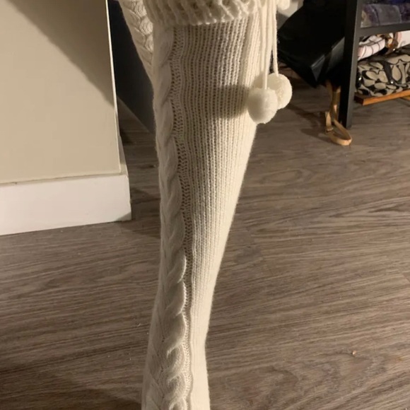 noracora Accessories - Knitted knee socks